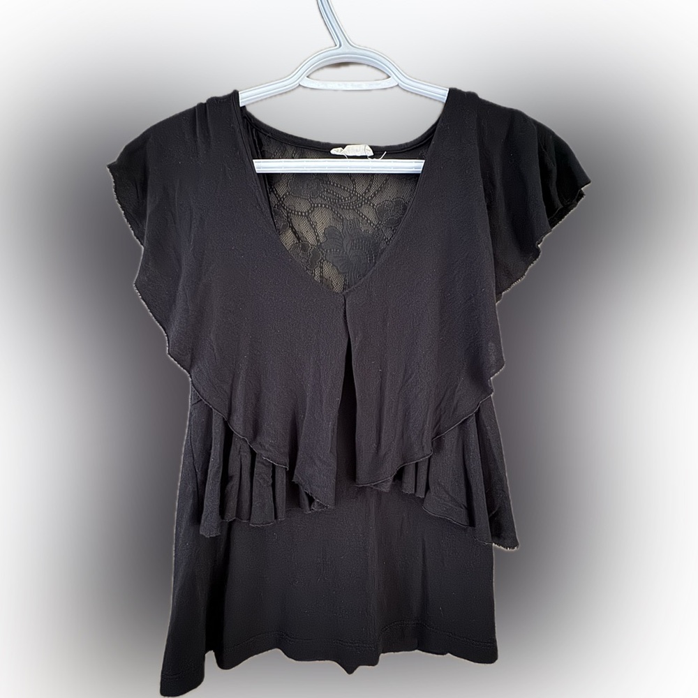 Noble U Black Ruffle Top